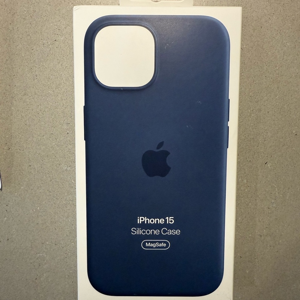 Apple iPhone 15 Silicon Case
